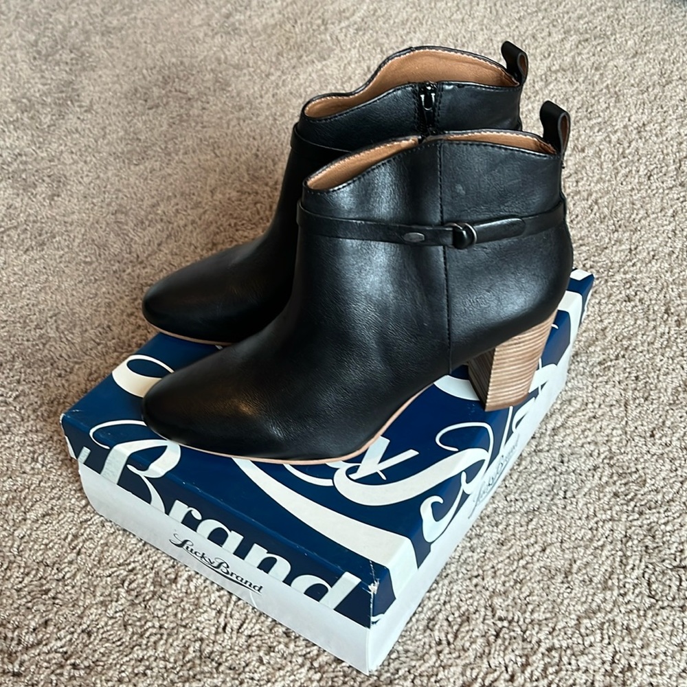 NEW Lucky Brand LK-MABINA Black Leather Boots Heels Women’s Size 10 Medium